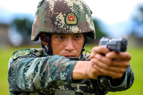 考场|考场如战场！一起来看军事指挥员如何当好战斗员