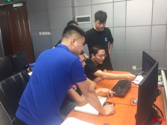 宜宾航道局数字化指挥中心研判水情 受访者供图