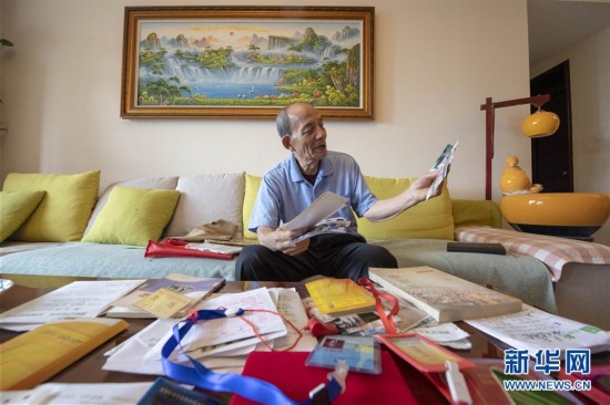 （体育）（6）全民健身&mdash;&mdash;健身&ldquo;大咖&rdquo;：八旬&ldquo;北极熊&rdquo;的冰雪奇缘