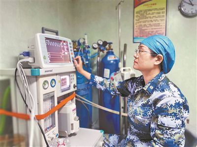 编队|白衣战士奋战在远海大洋