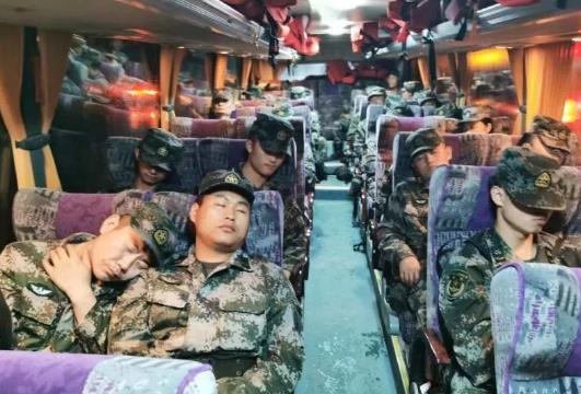 陆军部队|成都双流发生洪涝，西部战区陆军部队出兵救援