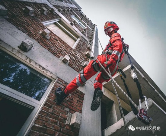 工兵|争分夺秒，“生死营救”练硬功！