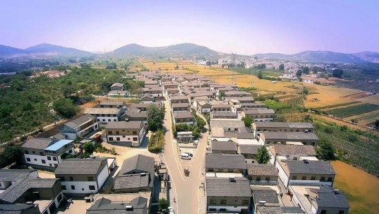 农村公路■江苏铜山：路，路，通！