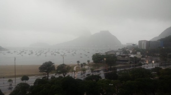 巴西|寒流加持冷空气 巴西多地出现几十年未遇雨雪天气