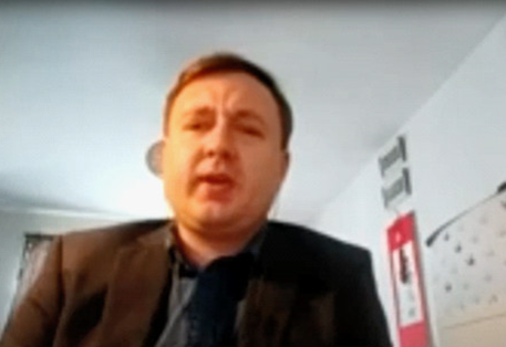 △ 英国政治评论家汤姆·福迪接受本台记者采访