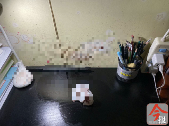 警方|柳州一出租房内天花板滴血,警方确认楼上住户已死亡多时