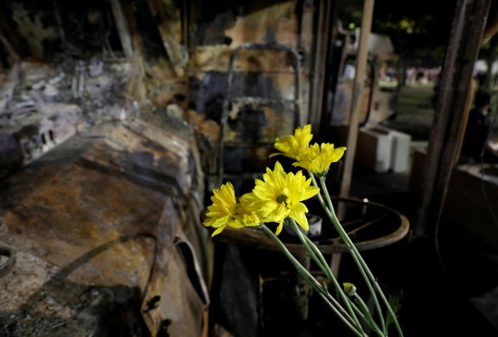 马赛鱼汤|美国遭警察枪击黑人重伤瘫痪 威斯康星州抗议活动愈演愈烈
