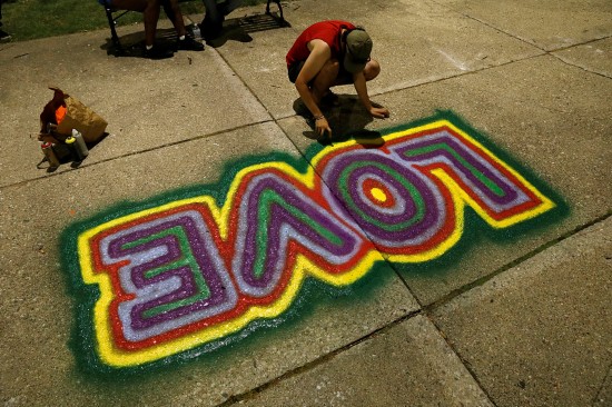 马赛鱼汤|美国遭警察枪击黑人重伤瘫痪 威斯康星州抗议活动愈演愈烈