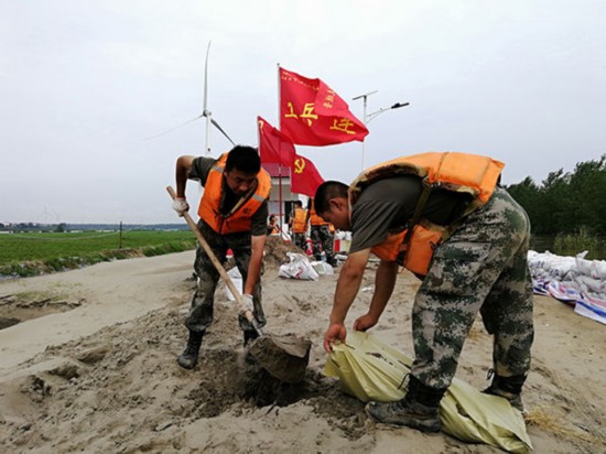 集团军|在党旗指引下——第71集团军某旅工兵连党员突击队抗洪记事
