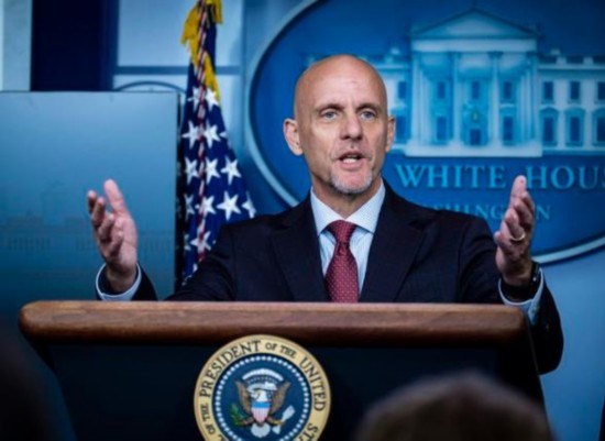 钦定|美国食药局解雇白宫钦定的发言人:上任仅11天,无医学背景