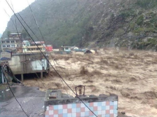 巴基斯坦|巴基斯坦开普省山洪造成至少6人死亡 新一轮降雨抵达卡拉奇