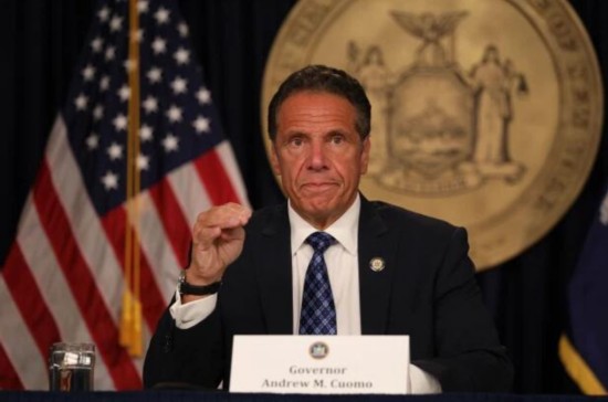 特朗普|特朗普威胁削减联邦资金，纽约州长：想在纽约街上走，“最好带一支军队”保护自己