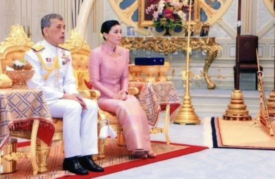 哇集拉隆功|剧情突变!泰国贵妃出狱