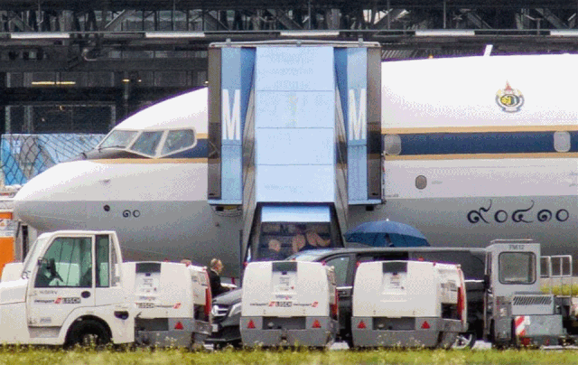 哇集拉隆功|剧情突变!泰国贵妃出狱