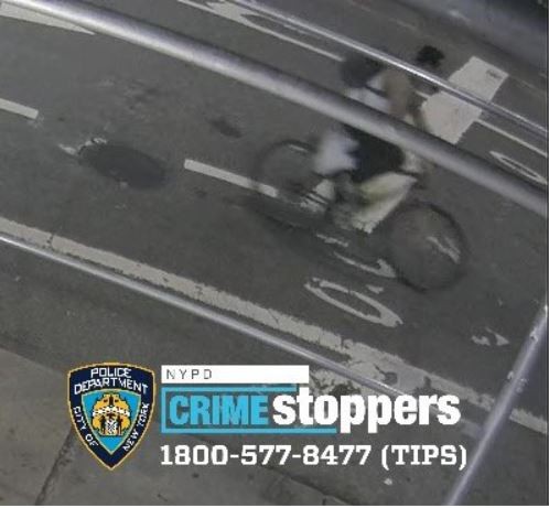 情侣|又现歧视！纽约华裔情侣被吐口水骂“中国病毒”