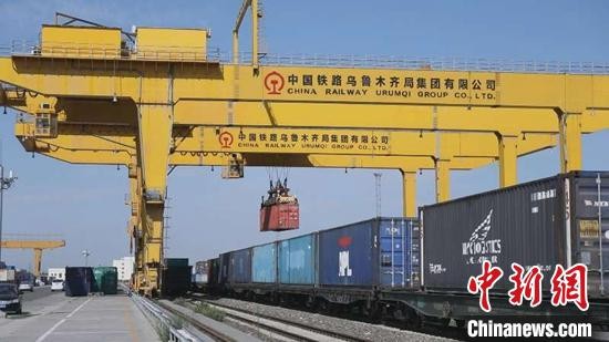 新疆1至7月霍尔果斯口岸进出口货运量超1700万吨