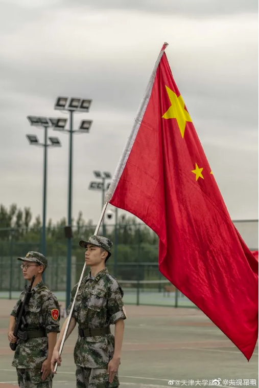 河北衡水中学|开学季：“别人家”的军训 VS “我们家”的军训