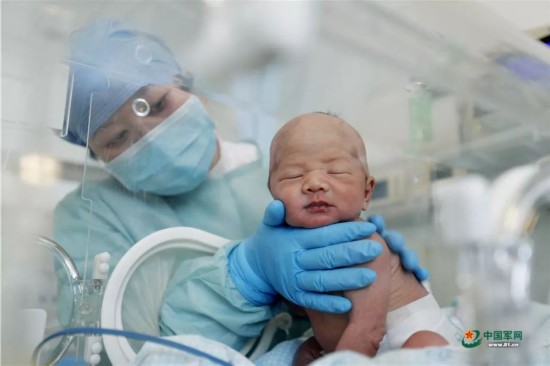 战区|3个月，20张图，记录白衣战士“战疫”温暖瞬间