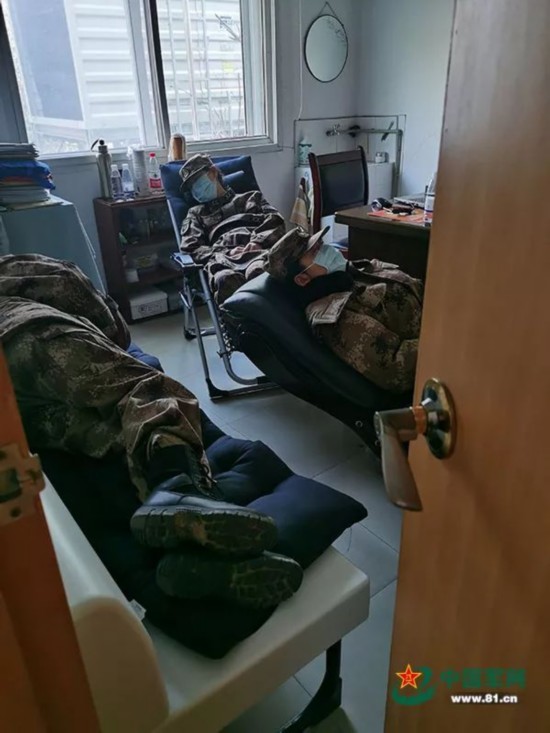 战区|3个月，20张图，记录白衣战士“战疫”温暖瞬间