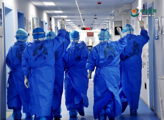 战区|3个月，20张图，记录白衣战士“战疫”温暖瞬间