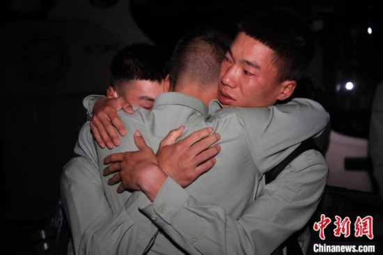 师生情|武警军营里特殊的“师生情”