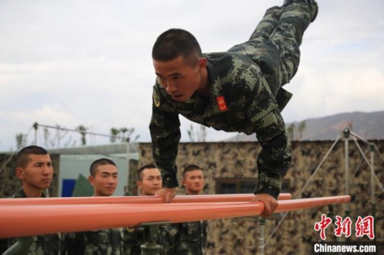 师生情|武警军营里特殊的“师生情”