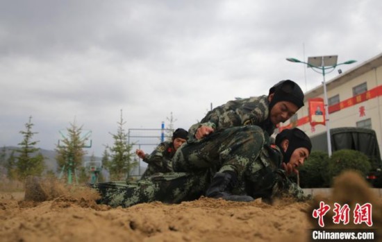 师生情|武警军营里特殊的“师生情”