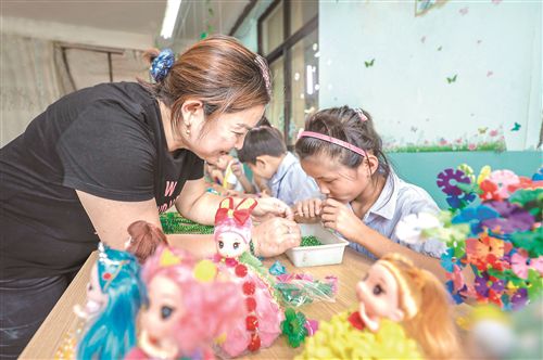 园丁■徐州特殊教育学校“园丁”播下无数希望的种子