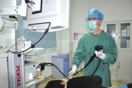 　　工作中的张旻。　　医院供图