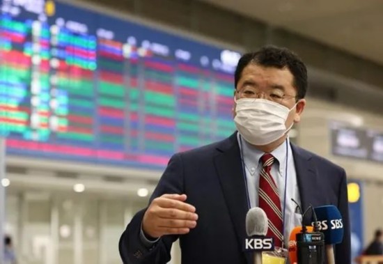 防卫|他在美国告诉美国人，要与中国“保密”