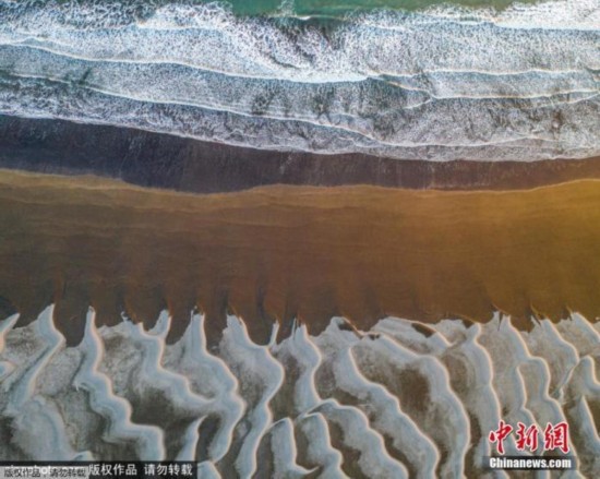 冰川厚度|南极“末日冰川”融化速度惊人令人困惑 元凶是谁？