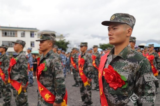 军营|【高清组图】昭通永善:60余名新兵奔赴军营