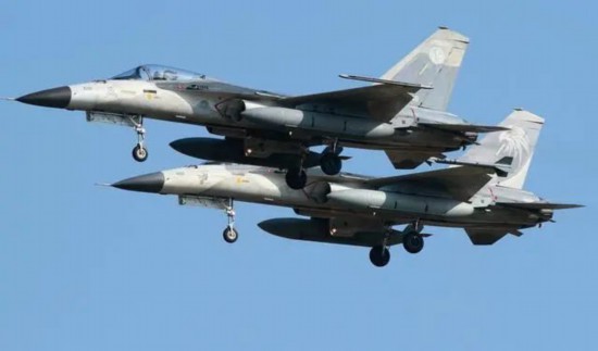 台军IDF&ldquo;经国号&rdquo;战机 图自台媒