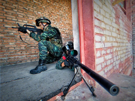 队员|武警反恐特战队员,血性突击!