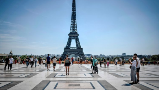 炸弹威胁|埃菲尔铁塔附近收到炸弹威胁 巴黎警方紧急疏散人群(图)