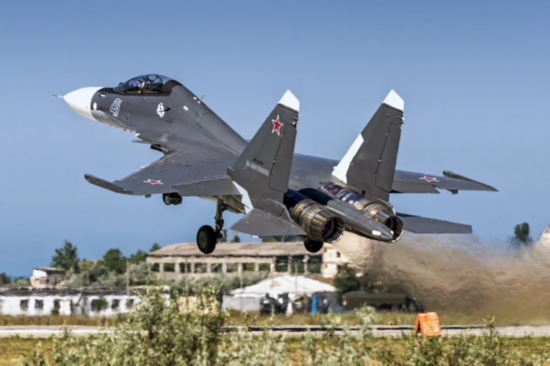 飞行员|俄媒证实坠毁苏-30系遭苏-35误击 专家：开火飞行员需负责并赔偿