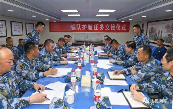 亚丁湾|海军第三十五、三十六批护航编队在亚丁湾完成任务交接