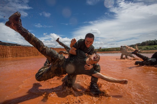机动|守护平安的“钢刀传人”——记武警云南总队某支队机动一中队