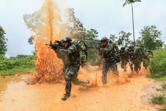 机动|守护平安的“钢刀传人”——记武警云南总队某支队机动一中队