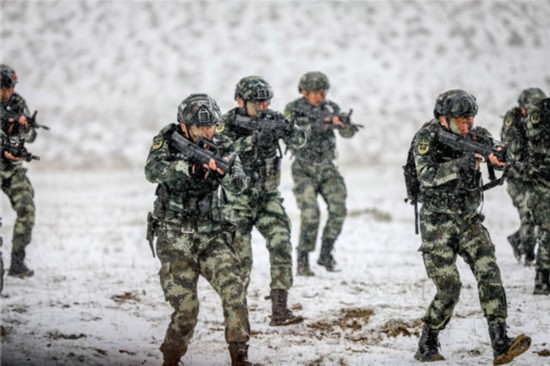 队员|青海武警：“魔鬼周”雪中训练锤炼打赢能力