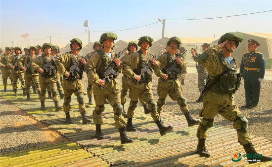 部队官兵|“高加索-2020”战略演习闭幕，参演部队接受沙场检阅