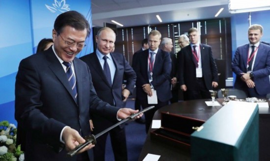 疫苗|文在寅邀请普京访韩，普京：打了俄罗斯疫苗就去