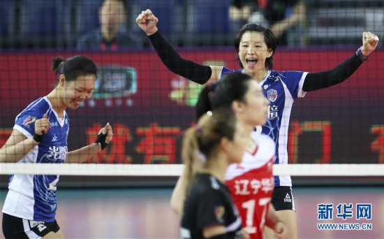 （体育）（15）排球——全国女排锦标赛第二阶段交叉赛：上海胜辽宁　　