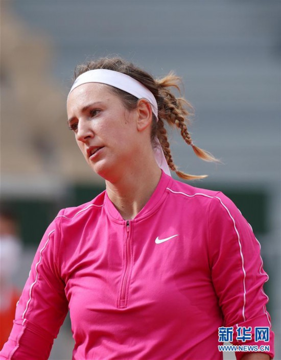 （体育）（1）网球——法网：阿扎伦卡止步第二轮