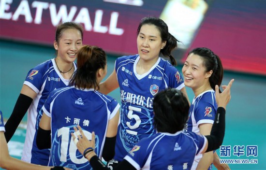 （体育）（13）排球——全国女排锦标赛第二阶段交叉赛：上海胜辽宁　　