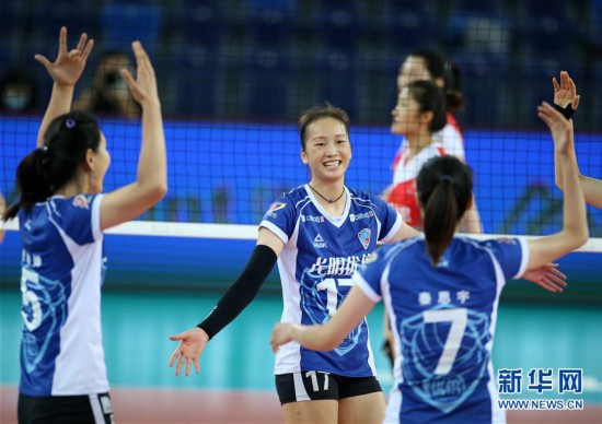 （体育）（11）排球——全国女排锦标赛第二阶段交叉赛：上海胜辽宁　　