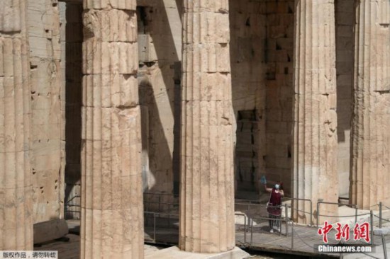 学校教师|希腊数百所学校罢课逾两周 呼吁政府加强校园防疫