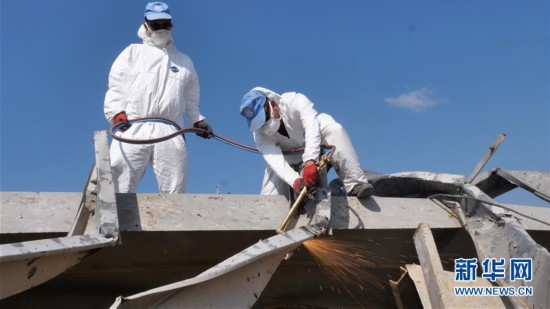 (国际·图文互动)(3)通讯:穿行在废墟间的五星红旗——记中国维和官兵贝鲁特港灾后援助行动