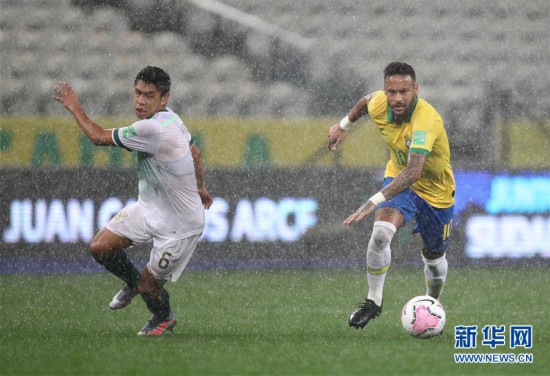 （体育）（9）足球&mdash;&mdash;2022世界杯南美区预选赛：巴西胜玻利维亚