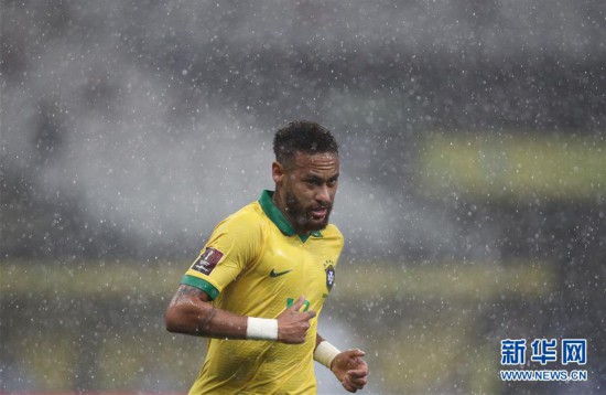 （体育）（8）足球&mdash;&mdash;2022世界杯南美区预选赛：巴西胜玻利维亚